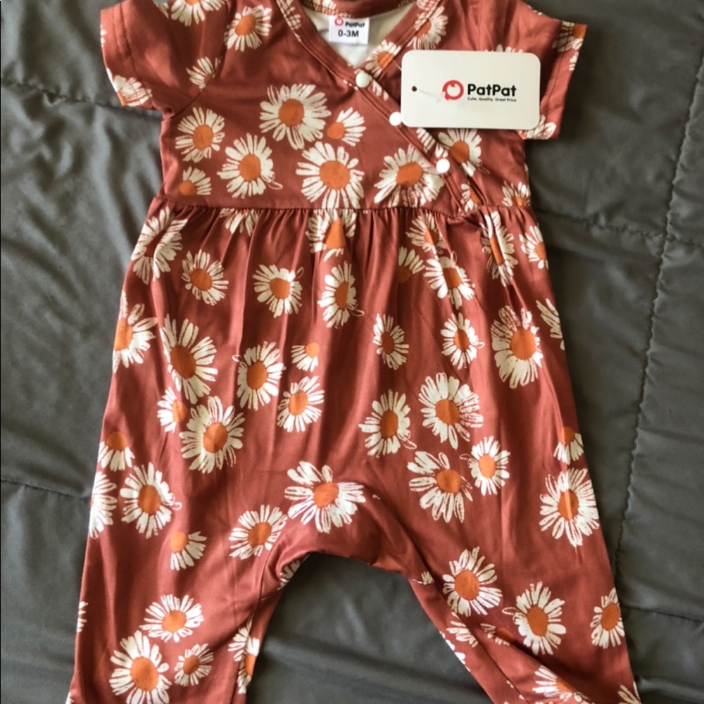 PatPat daisy romper pants